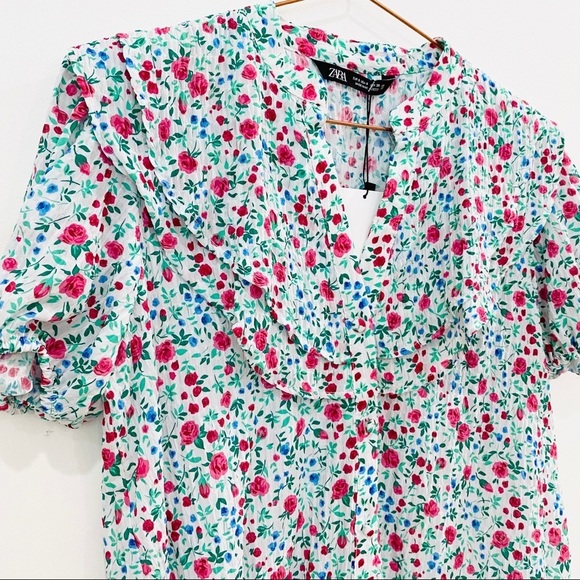 NEW Zara floral button up top - Picture 10 of 13
